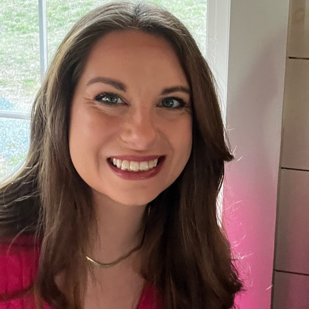 Meet your Posher, Cynthia
